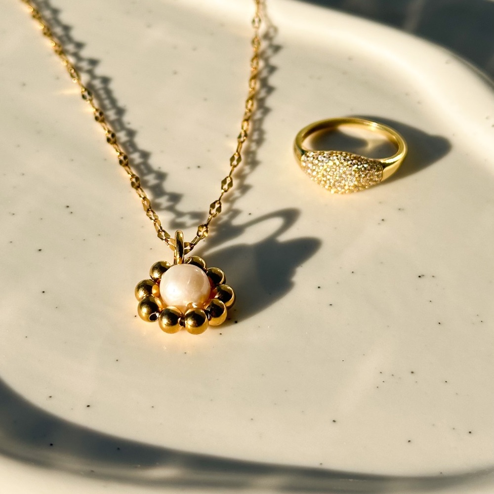 Flower necklace - Freshwater pearl Y2K